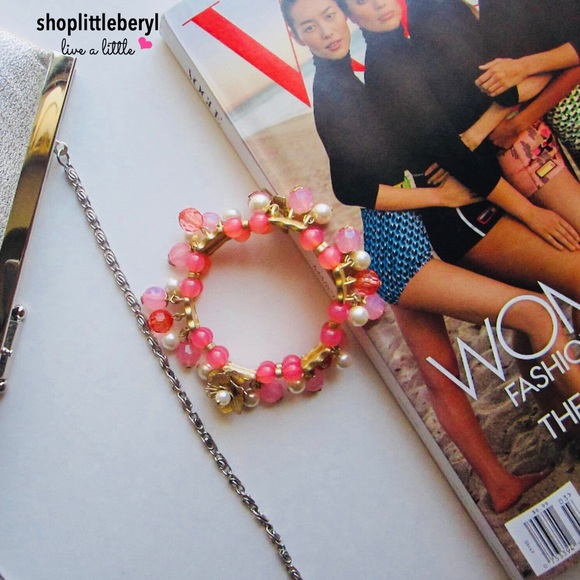 Pearl and Butterfly Garden Bead Stretch Bracelet - Picture 5 of 5